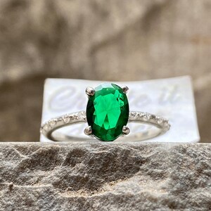 Emerald Oval Ring with Moissanite Side Stones Dainty Green Engagement Ring Vintage Style Jewelry Unique Gift for Her christmas gift art deco