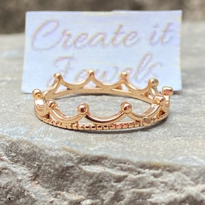 Zierliche 14K Gold Krone Bandring Dünne Goldringe Band Prinzessin Ring Minimal Stapelring Zierliche Viktorianische Ringe für Frauen Brautgeschenk Sie