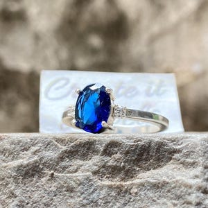 Blue Sapphire Oval Ring, Dainty Everyday Gemstone Ring, Simple Sapphire Ring, Minimalist Birthstone Jewelry, Delicate Blue Ring Gift for her