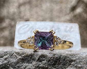 Alexandrite Ring, Color Change Gemstone, Gold Setting, Cushion Cut, Vintage Style, Statement Jewelry, Engagement Ring, Anniversary Gift