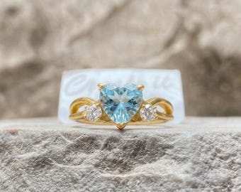 Aquamarin-Herzring aus Sterlingsilber, Verlobungsring im Herzschliff, Versprechensring, Jahrestagsgeschenk für Sie, zarter blauer Edelsteinring