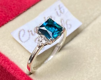 London Blauer Topas Verlobungsring mit Diamant Akzente Kissenschliff 14K Weißgold November Birthstone Kundenspezifische Schmuck LBT Ehering sie