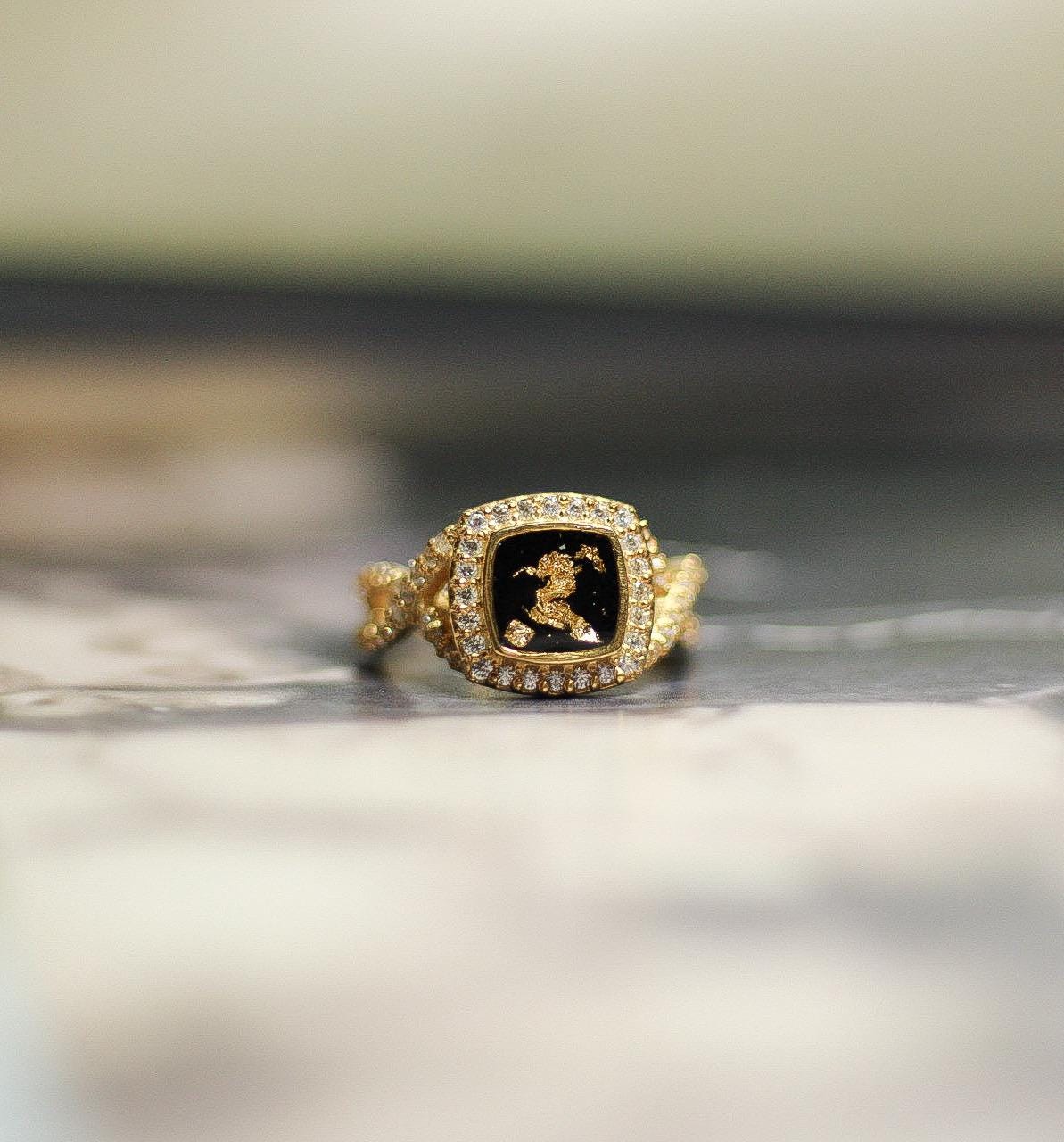 Priscilla Presley Ring