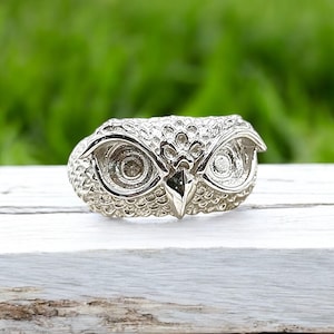 Anillo de búho de plata esterlina para hombre con tela de ropa auténtica de Elvis Presley y carta de autenticidad.