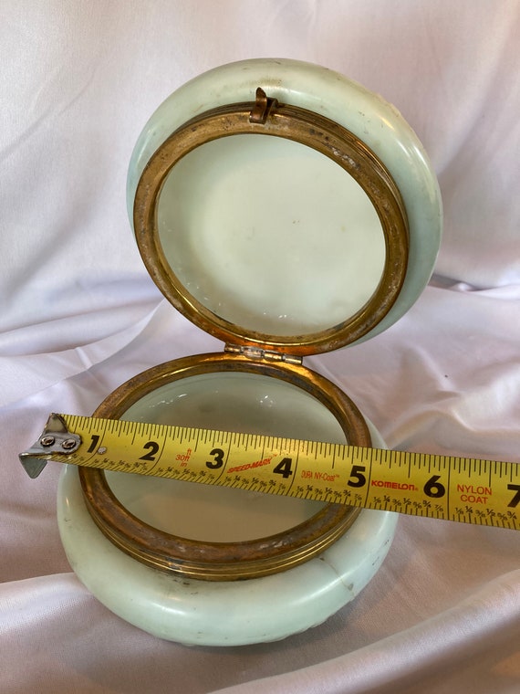 Porcelain jewelry box Gem