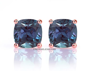 Vintage Alexandrite earrings, Alexandrite earrings for women, Minimalist stud earrings, brilliant cut Alexandrite earrings, Color Change
