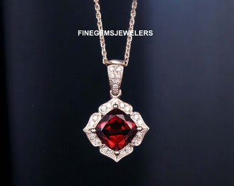 Collana in argento sterling con granato taglio cuscino e ciondolo con pietra preziosa rossa