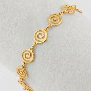 Spiral Gold Link Bracelet - Bohemian Jewelry For Everyday Outfits