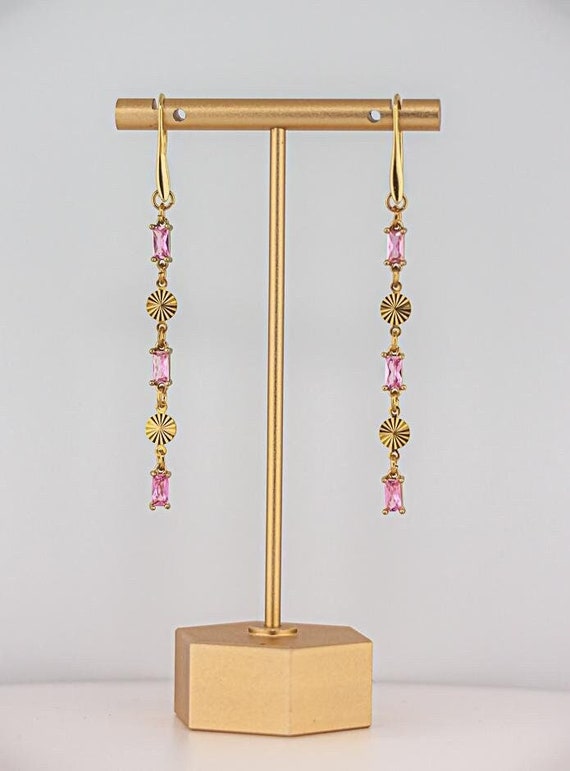 Pink Glass Dangle Earrings: Vintage Style Gold-Plated Drop Earrings