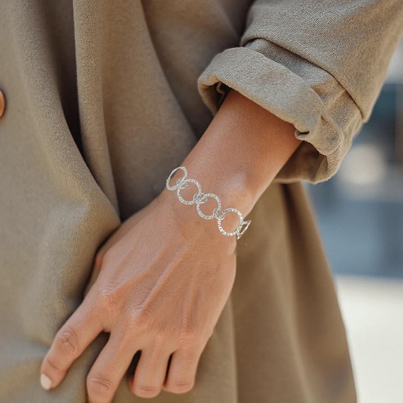 Boho Chic Silver Link Bracelet: Hammered Stainless Steel Statement Jewelry