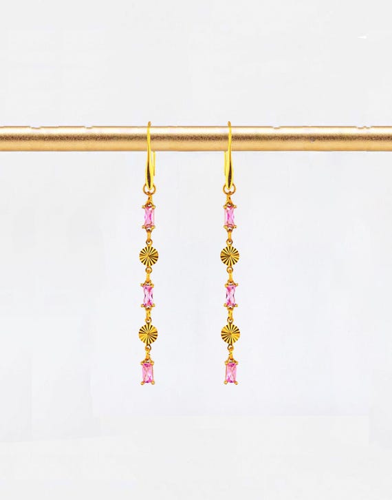 Pink Glass Dangle Earrings: Vintage Style Gold-Plated Drop Earrings