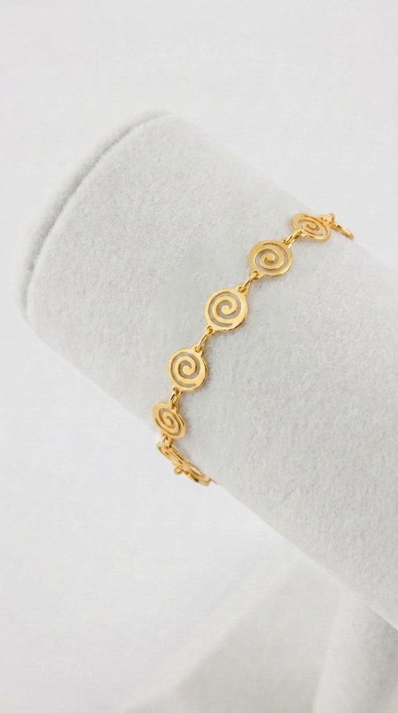Spiral Gold Link Bracelet - Bohemian Jewelry For Everyday Outfits