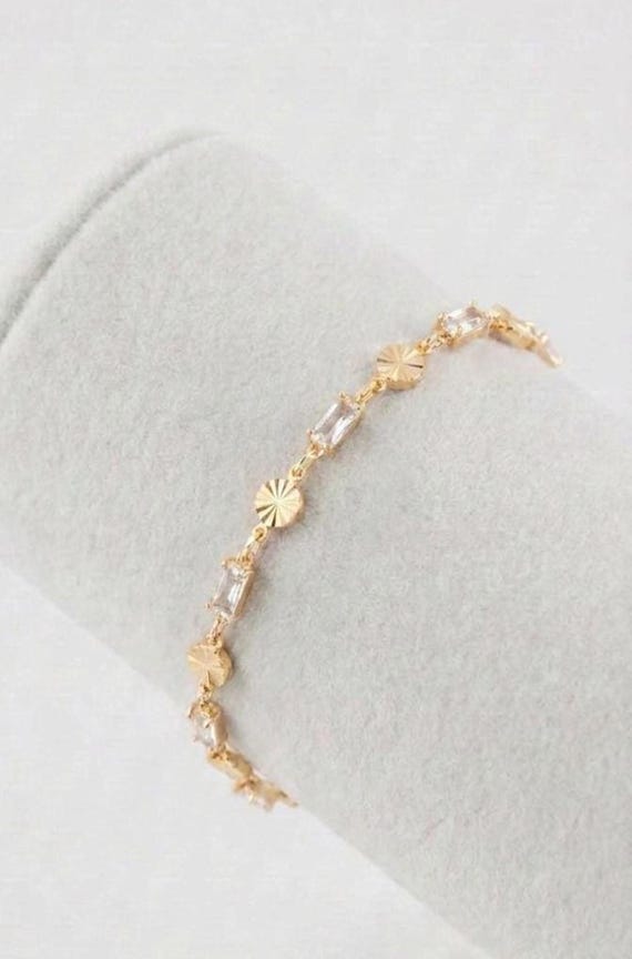 Sparkly Clear Glass Bracelet: Dainty Vintage Style, Everyday Gold Jewelry
