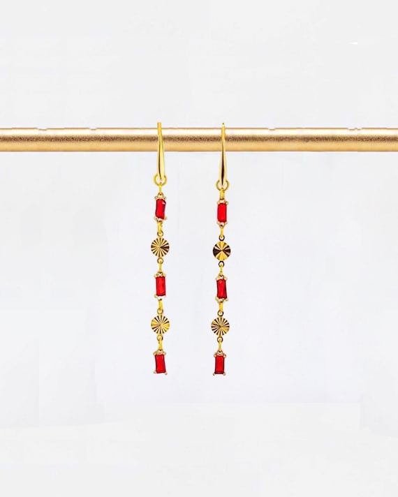 Long Gold Dangle Earrings: Vintage Style Geometric Drops, Red Glass Jewelry for Everyday Accessories