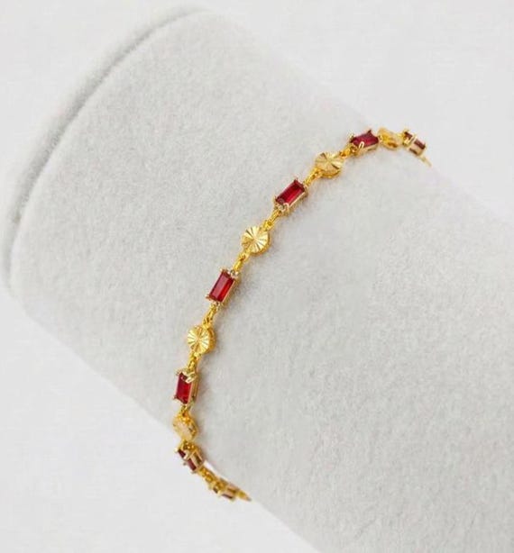 Sparkly Red Glass Bracelet: Dainty Vintage Style, Everyday Gold Jewelry
