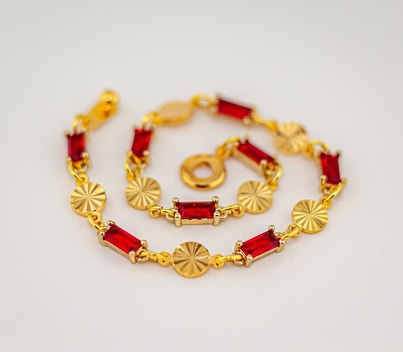 Sparkly Red Glass Bracelet: Dainty Vintage Style, Everyday Gold Jewelry