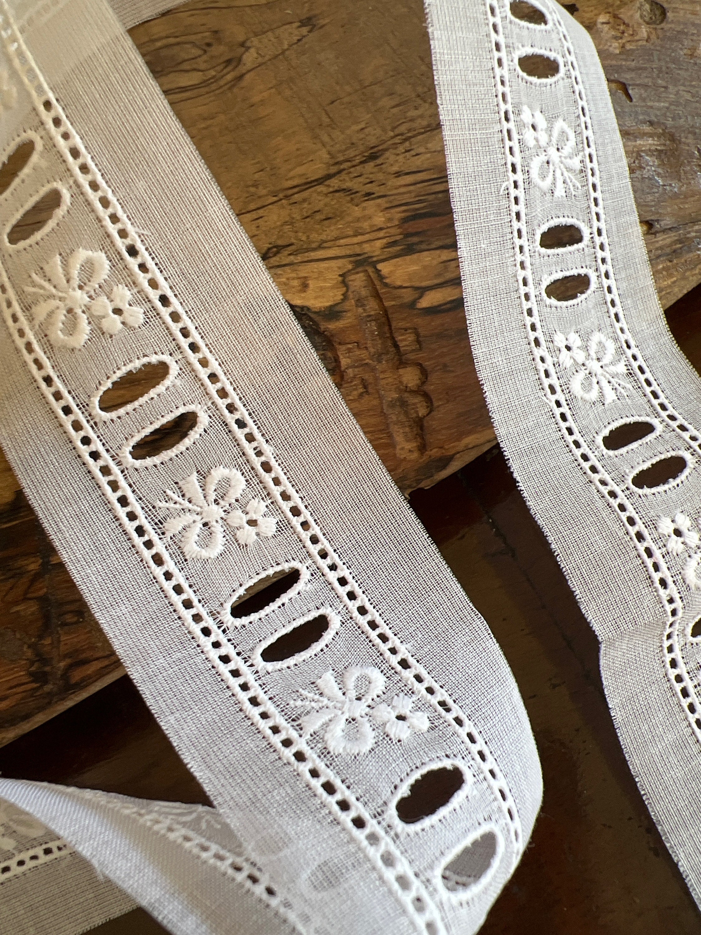 Swiss Entredeux Beading With Flower and Bow Uses 3/8 Ribbon Heirloom