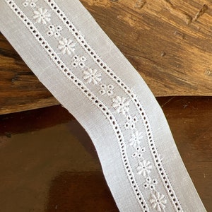 Swiss Entredeux Insertion White with Flowers Heirloom Sewing Notion Lace Trim Cotton
