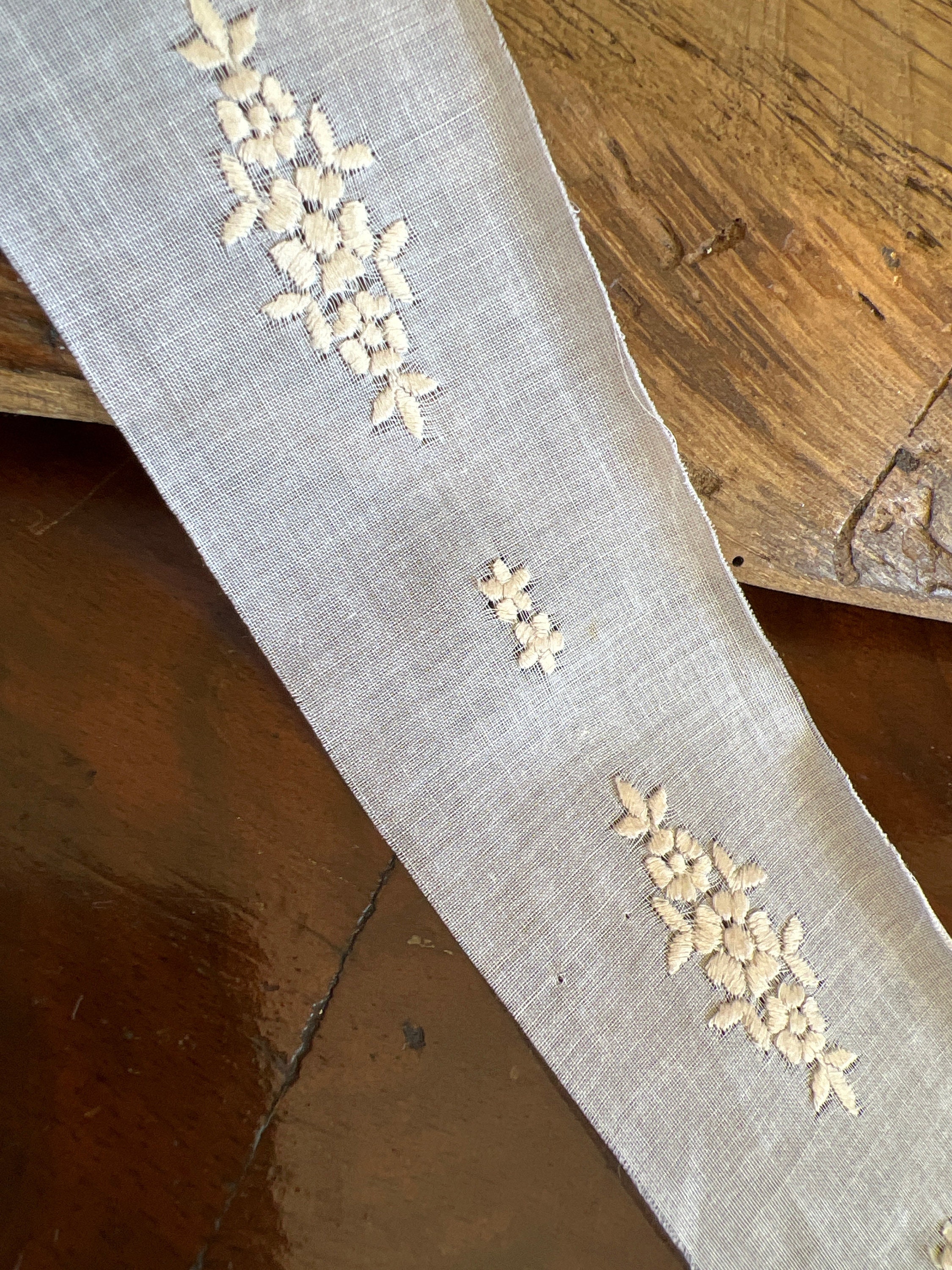 Swiss Embroidery Ecru Flower Insertion 1 3/4 Wide Heirloom Sewing Dress