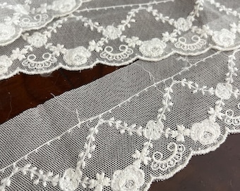 Champagne English Netting Edging Cotton Lace 3 inches wide Flower Trellis Design Heirloom Sewing Heirloom Dress Cotton