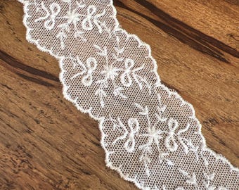 Champagne Cotton English Netting Galloon Lace 2 inches wide with Bow Flower Design Heirloom Sewing Heirloom Dress Cotton