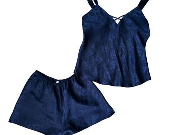 Ensemble pyjama en satin bleu marine vintage des années 90 Camisole fleurs de nuit & short vêtements de nuit ensemble de lingerie taille moyenne Jacquard floral des années 90 des années 2000