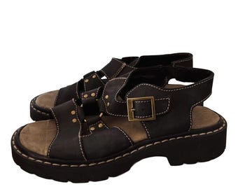Vintage Y2K Chunky Leather Sandals Nevada Platform Fisherman Sandals Black Strappy Buckle Grunge Boho Minimalist Euro Summer Size US 8