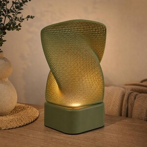Rectangular Twisted Lamp with Basket Structure, Modern Geometric Table Lighting