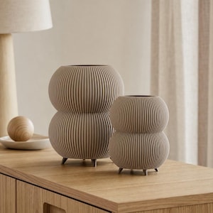 Modern Vase Planter with Legs, Ribbed Vase, Indoor Plant Pot