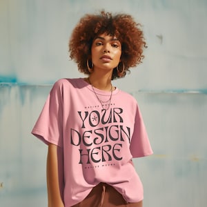 ギルダン 5000 ピンク Tシャツ モックアップ、ファッション Tシャツ モックアップ、オーバーサイズ シャツ、モデル モックアップ