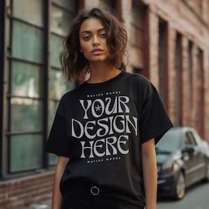 ギルダン 5000 ブラック Tシャツ モックアップ、ファッション Tシャツ モックアップ、オーバーサイズ シャツ、モデル モックアップ