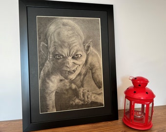 Dibujo original al carbón de Gollum, pared de arte al carbón, arte en blanco y negro, regalo único, retrato de Gollum del Señor de los Anillos, regalo enmarcado