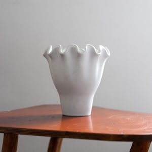 Wilhelm Kåge &quot;Våga&quot; Vase - Vintage Gustavsberg Sweden, 1950s  - Handcrafted Mid Century Scandinavian Modern Studio Pottery