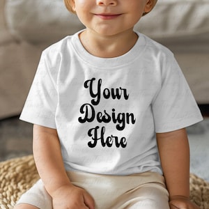 Rabbit Skins 3322 Mockup di colore bianco, Baby Tee Shirt Mock, Moskup estetico, Infant Fine Jersey Mockup, Natural Mockup Baby, Camicia per bambini