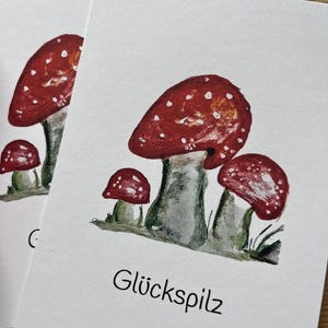 Carte postale de champignons porte-bonheur avec champignons porte-bonheur assortis fabriqués à la main