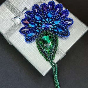 Handmade beaded brooch flower blue cornflower. Bead Flower Pin Gift, birthday gift.