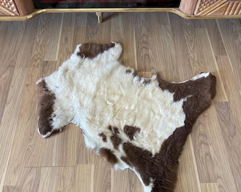 Handcrafted Goat Fur Rug: Rustic Home Decor, Soft Natural Hide