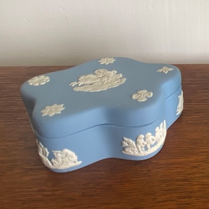 Wedgwood Jasperware Blue and White Trinket Box/Lidded Dish - Aurora (Goddess of the Dawn) on Horse and Chariot