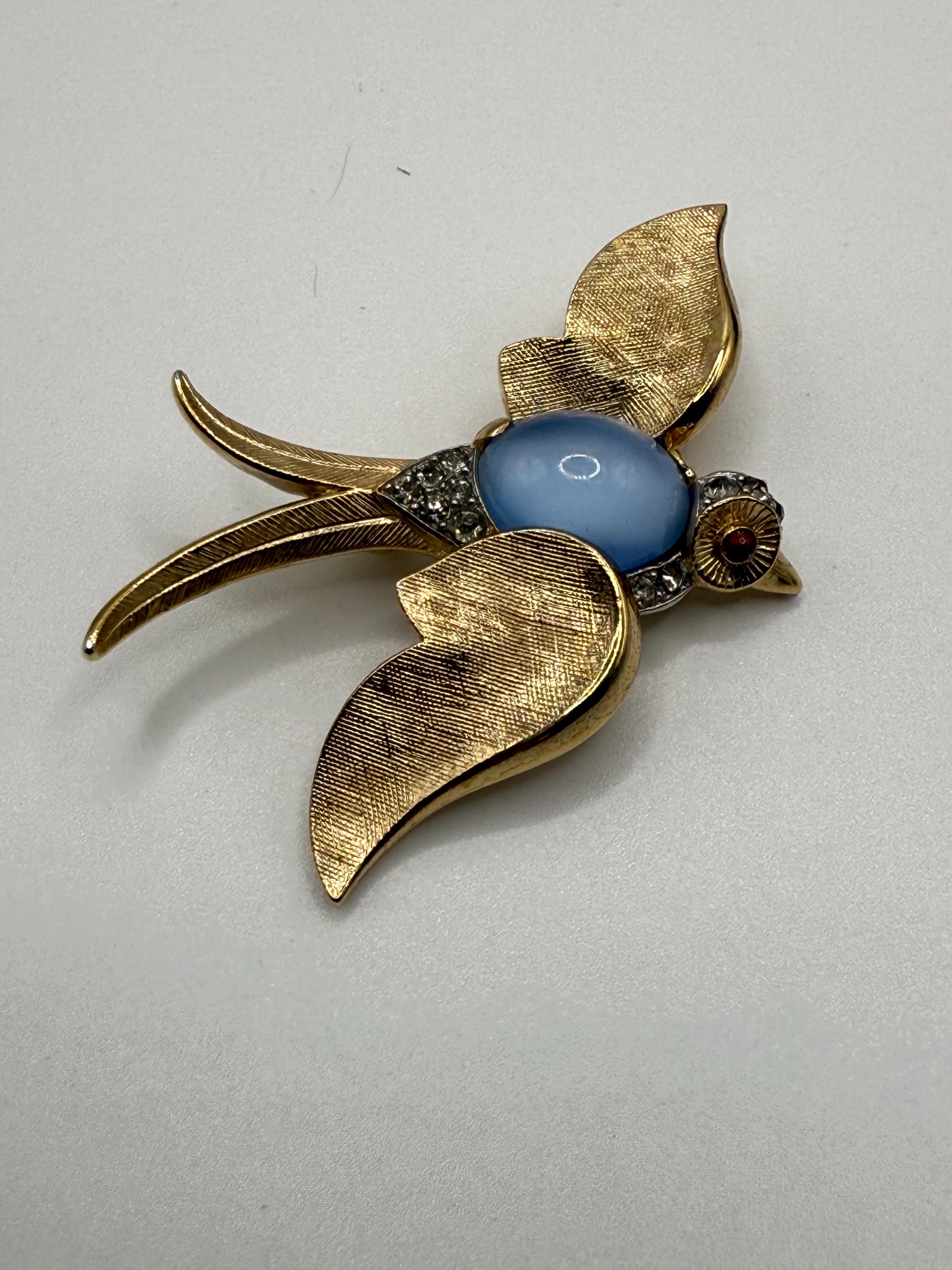 Vintage Signed Trifari Swallow Blue Jelly Belly Brooch (gold and Blue ...