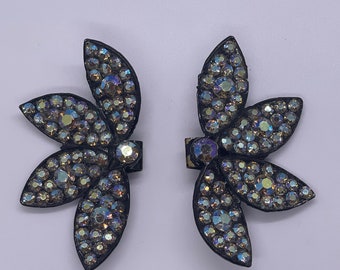 Vintage Flower Shaped Rhinestone Shoe Clips (black with silver rhinestones)