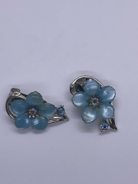 Vintage Coro Blue Flower Clip-on Earrings - image 2