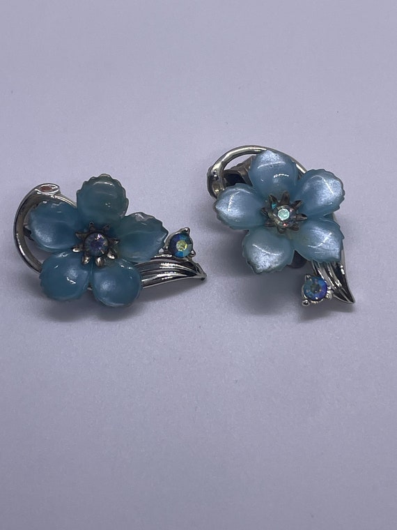 Vintage Coro Blue Flower Clip-on Earrings - image 1