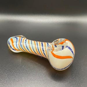 Glass pipe Starburst swirl (5 inches)