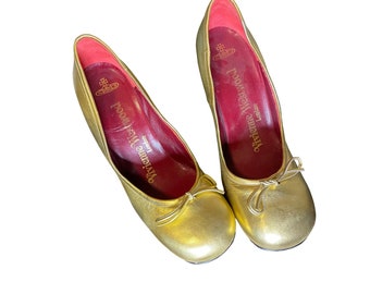 Vintage 90s Vivienne Westwood Gold Closed Round Toe Chunky Bow Heels Sz 9