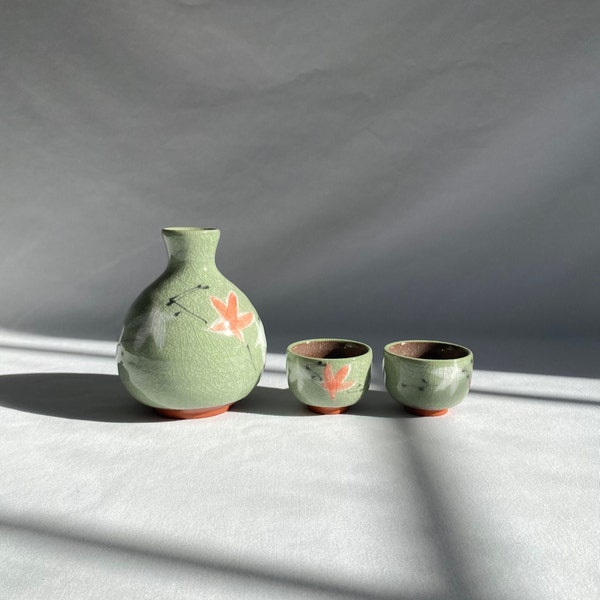 Hibi Sake Carafe and Cups