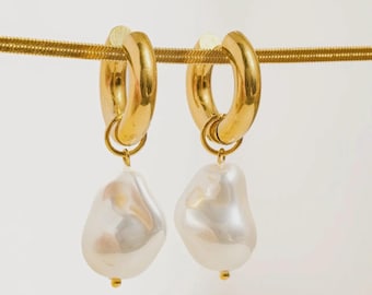 Old Money Jewelry - 18k &quot;Upper East Charm&quot; Gold Hoop Pearl Droplet Earrings