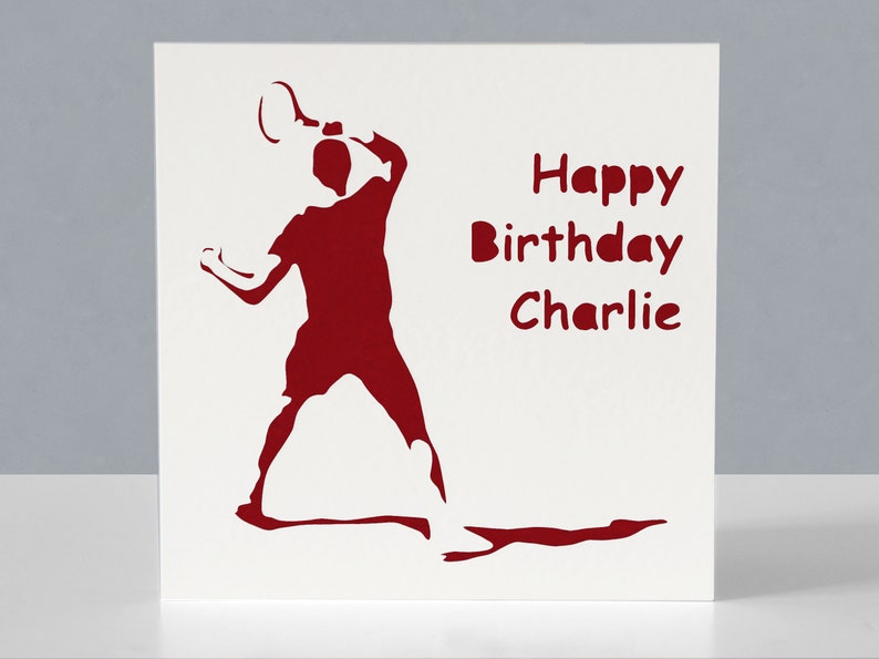 Carte d'anniversaire de tennis personnalisée pour joueur ou fan de tennis - Carte de voeux découpée en papier image 3