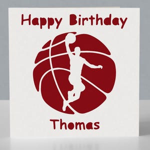 Carte d'anniversaire personnalisée pour fan de basket-ball - Carte de voeux découpée en papier faite main image 4