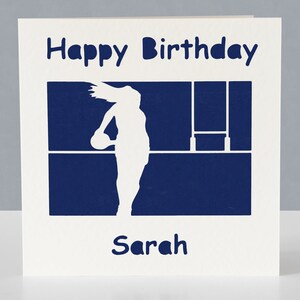Carte d'anniversaire personnalisée pour joueuse de rugby ou fan de rugby - Carte de voeux rugby en papier découpé image 2