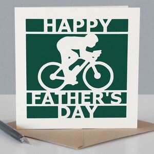 Carte de fête des pères pour un cycliste - papa fan de cyclisme - conception Papercut image 5